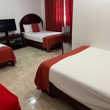 Hotel Nuevo Amanecer El Catey Екстер'єр фото
