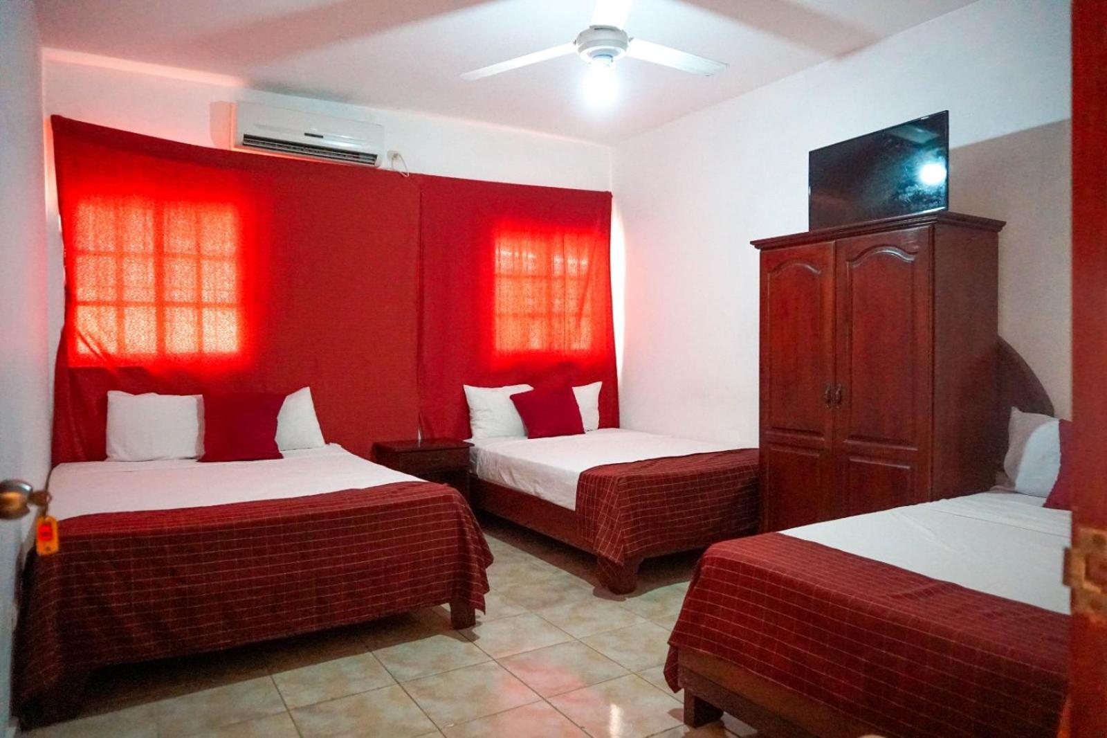 Hotel Nuevo Amanecer El Catey Екстер'єр фото
