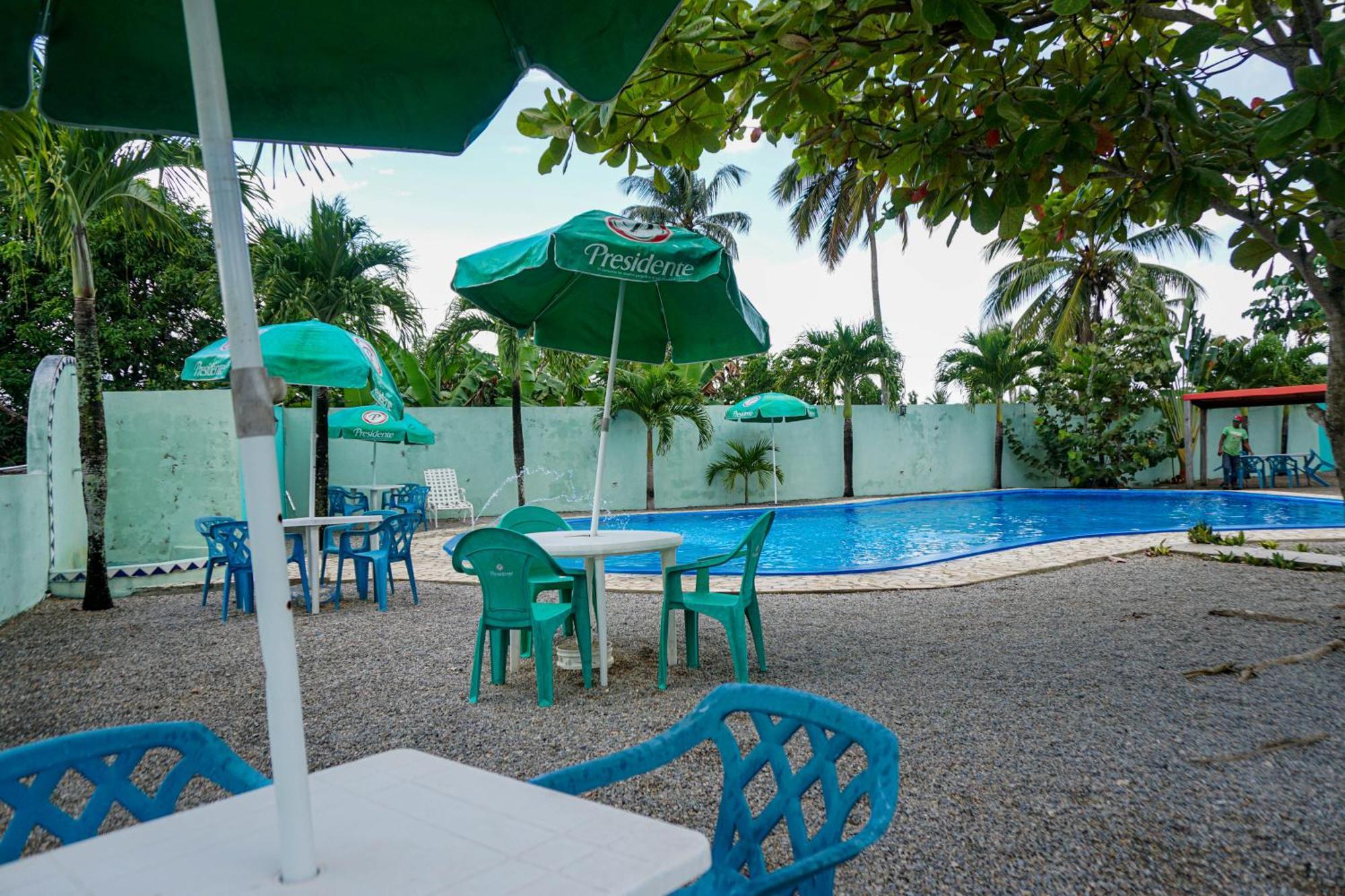 Hotel Nuevo Amanecer El Catey Екстер'єр фото