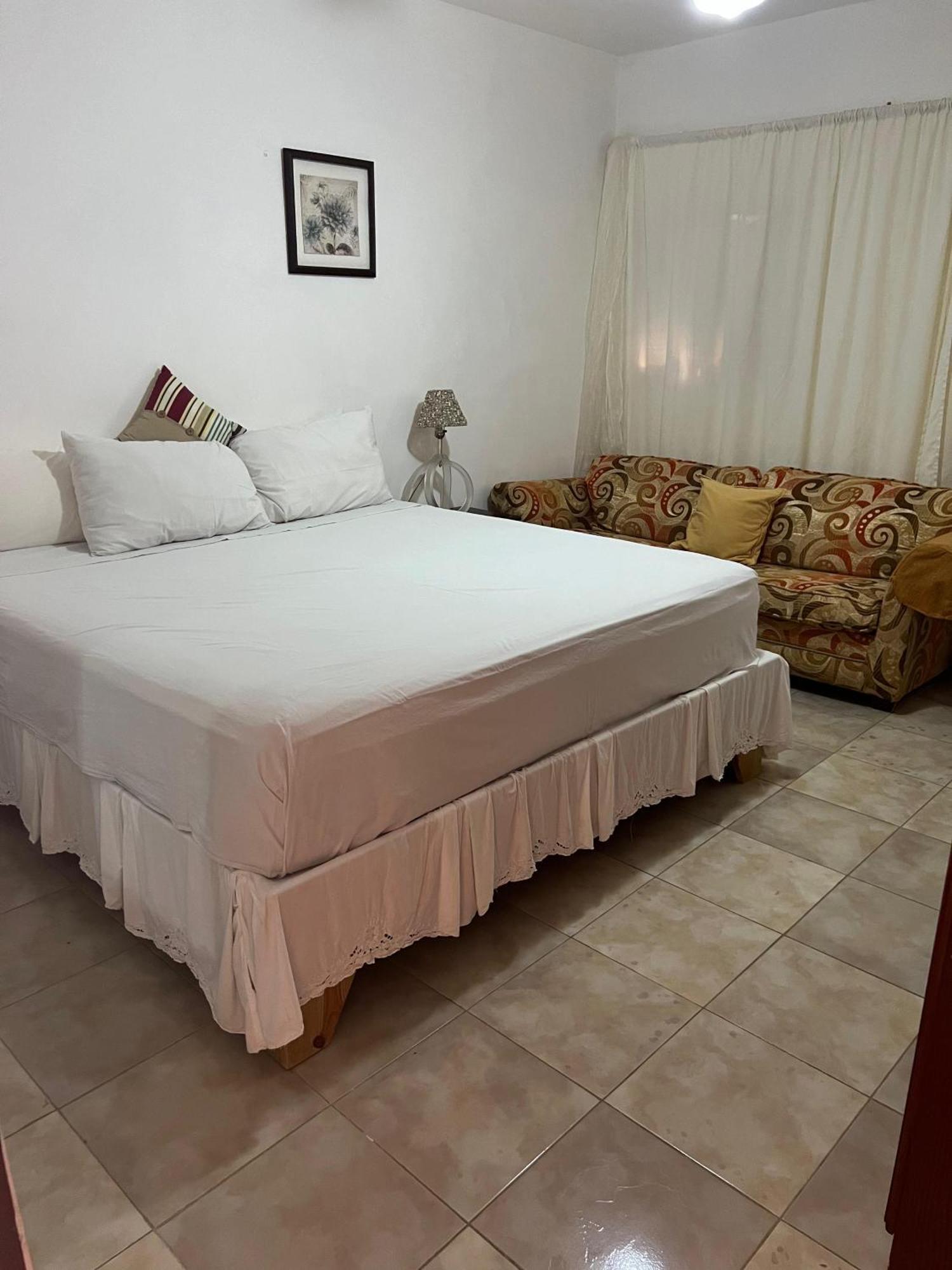 Hotel Nuevo Amanecer El Catey Екстер'єр фото